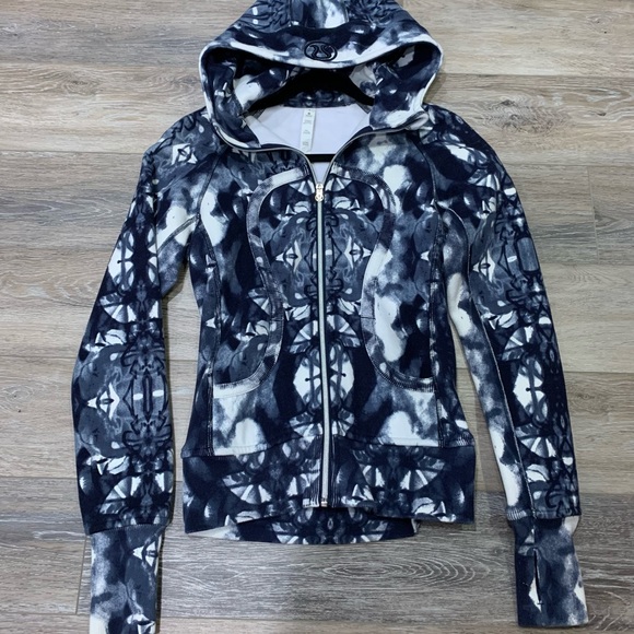 Lululemon scuba hoodie - Picture 1 of 2